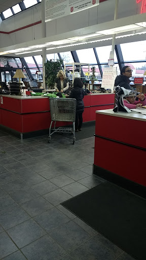 Thrift Store «The Salvation Army Family Store & Donation Center», reviews and photos, 823 E Auburn Rd, Rochester Hills, MI 48307, USA