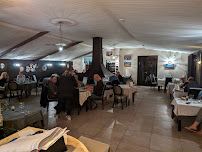 Atmosphère du Hôtel Restaurant Le Bernon à Connaux - n°5