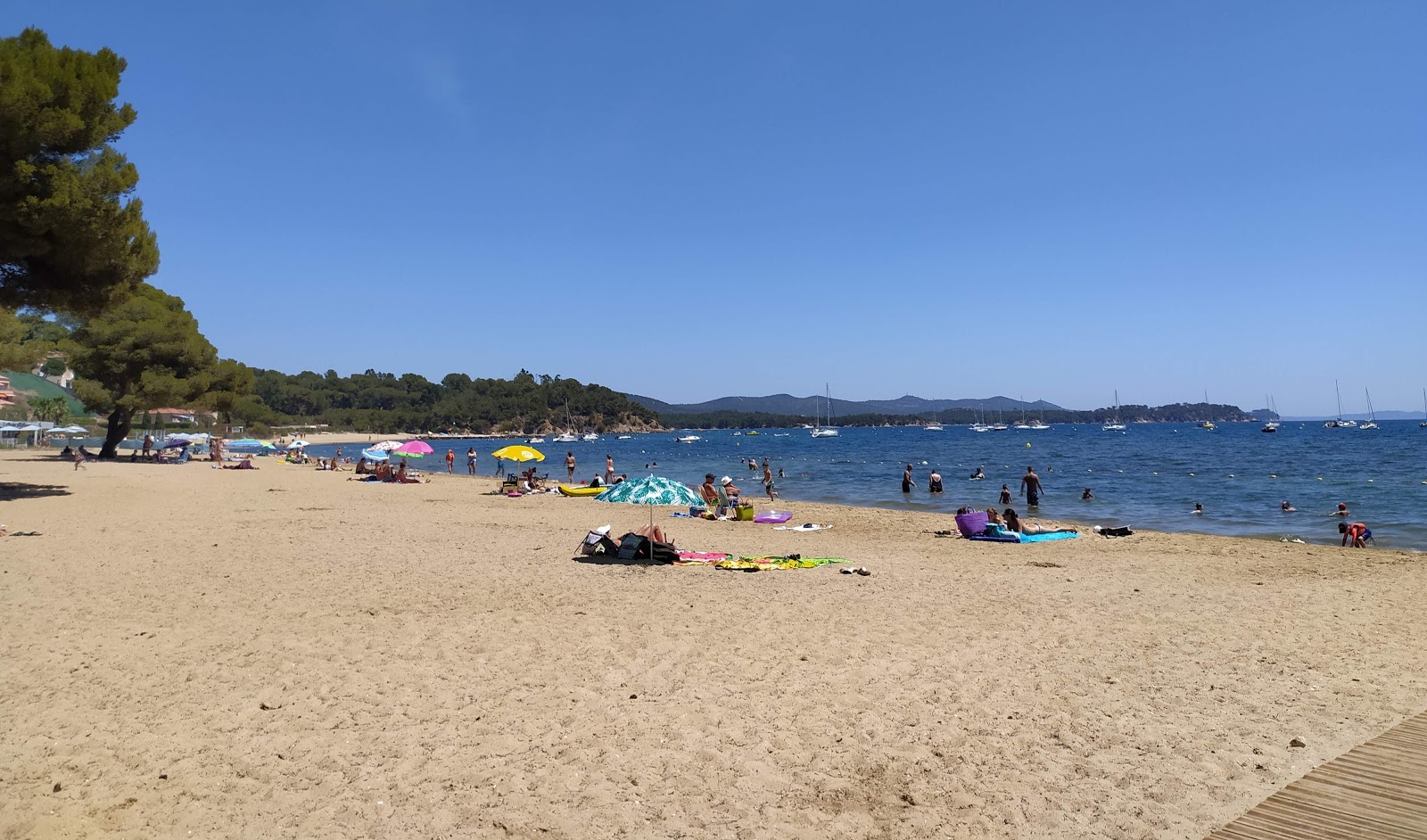 Foto von Plage de l'Argentiere mit beiger sand Oberfläche