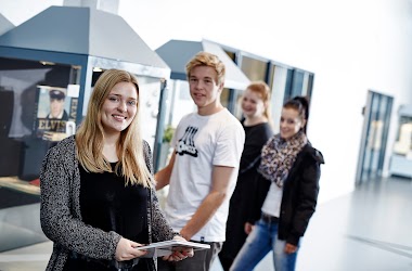 Business Uch (Handelsskolen)