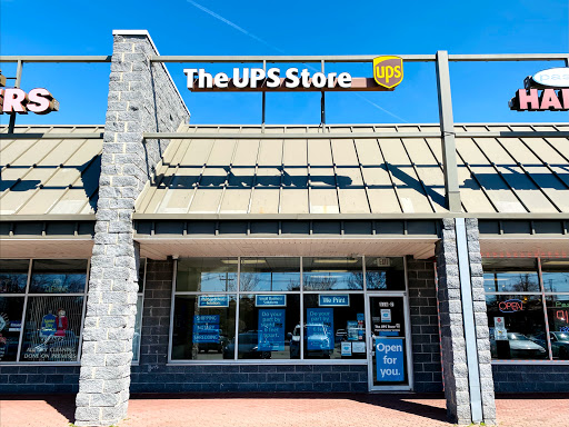 Shipping and Mailing Service «The UPS Store», reviews and photos, 518 Old Post Rd #7, Edison, NJ 08817, USA