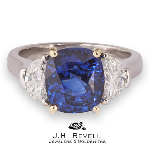 Jewelry Store «Revell Jewelers», reviews and photos, 904 Middle Rd, Bettendorf, IA 52722, USA