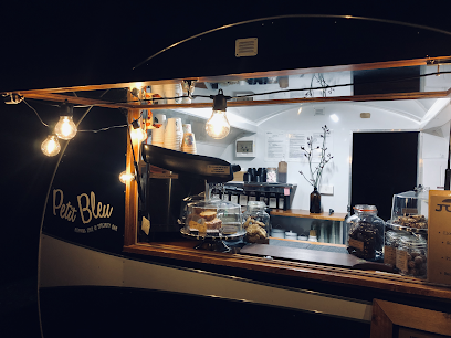 Petit Bleu Cafe