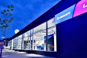 Giant Store Wien - Speed Planet image