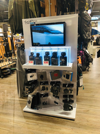 Clothing Store «L.L. Bean», reviews and photos, 25225 Cedar Rd, Lyndhurst, OH 44124, USA