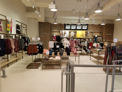 Shopping Mall «Columbia Gorge Outlets», reviews and photos, 450 NW 257th Way, Troutdale, OR 97060, USA