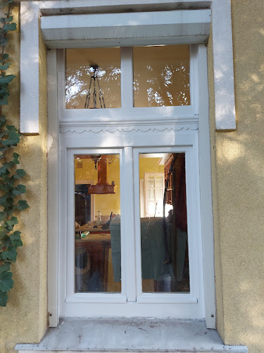 Fa ablak-ajtó szigetelés-korszerűsítés - Vác