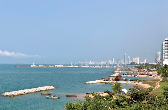 Ban Ampoe Beach
