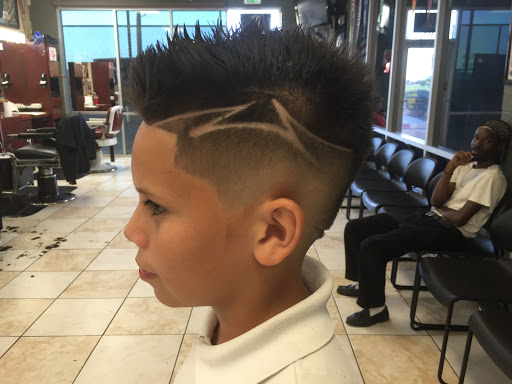 Barber Shop «Phoenix Barber Shop», reviews and photos, 9021 W Camelback Rd #102, Phoenix, AZ 85037, USA