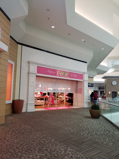 Shopping Mall «Southridge Mall», reviews and photos, 5300 S 76th St, Greendale, WI 53129, USA