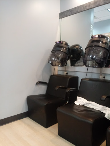 Beauty Salon «Style Dominican Hair Salon», reviews and photos, 4447 Crain Hwy, White Plains, MD 20695, USA