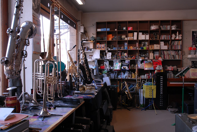 Rezensionen über Atelier Paul Devins in Lausanne - Musikgeschäft