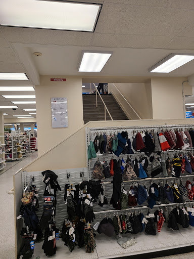 Clothing Store «Ross Dress for Less», reviews and photos, 349 N San Fernando Blvd, Burbank, CA 91502, USA