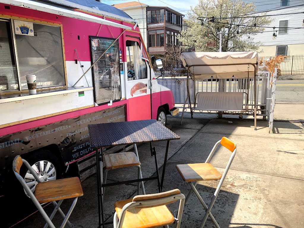 Las Olas Behind the Waves 07306