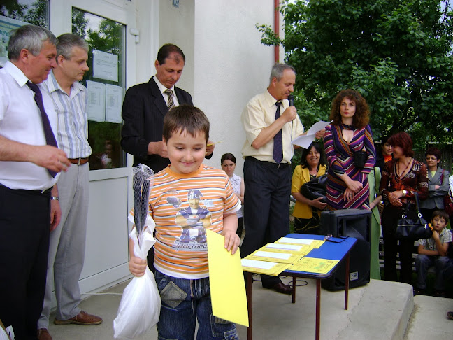 Opinii despre Școala Bunești în Brașov - Școală