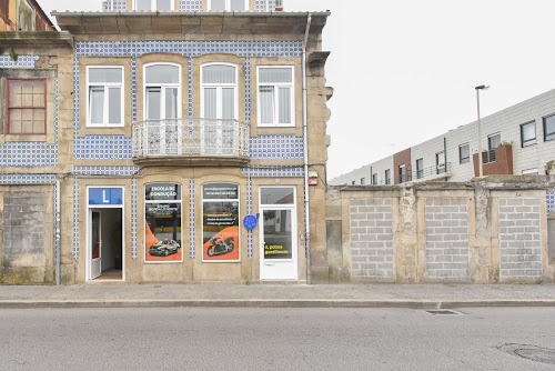 Escola de condução Póvoa de Varzim em Póvoa de Varzim