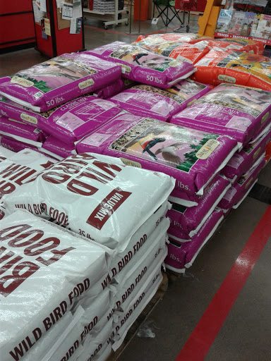 Home Improvement Store «Tractor Supply Co.», reviews and photos, 1700 Lake Shore Dr E, Ashland, WI 54806, USA