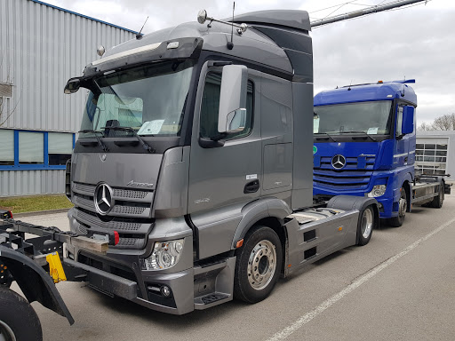 TruckStore Munich - A Daimler AG