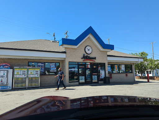 Jetz Convenience Center, 607 S 70th St, Milwaukee, WI 53214, USA, 