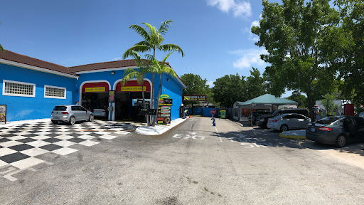 Poinciana Car Wash & Repair en Oakland Park