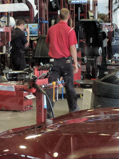 Tire Shop «Discount Tire Store - Rockwall, TX», reviews and photos, 693 I-30 Frontage Rd, Rockwall, TX 75087, USA