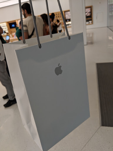 Computer Store «Apple Dadeland», reviews and photos, 7535 Dadeland Mall Cir W, Miami, FL 33156, USA