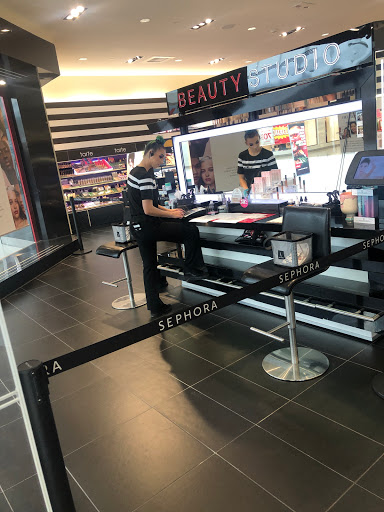 Cosmetics Store «SEPHORA», reviews and photos, 250 Granite St #1230, Braintree, MA 02184, USA