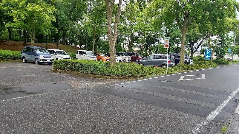 三郷文化公園 駐車場