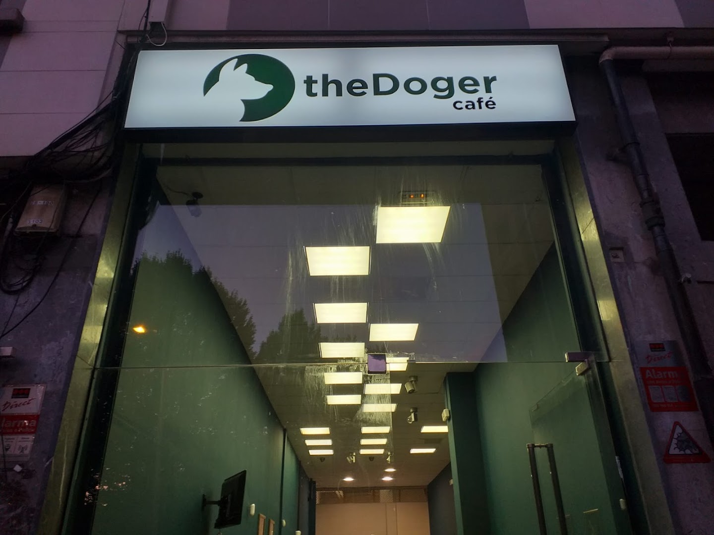 the Doger cafe