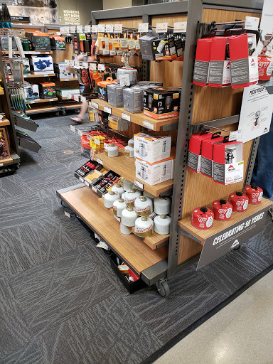 Camping Store «REI», reviews and photos, 2643 Edmondson Rd, Cincinnati, OH 45209, USA