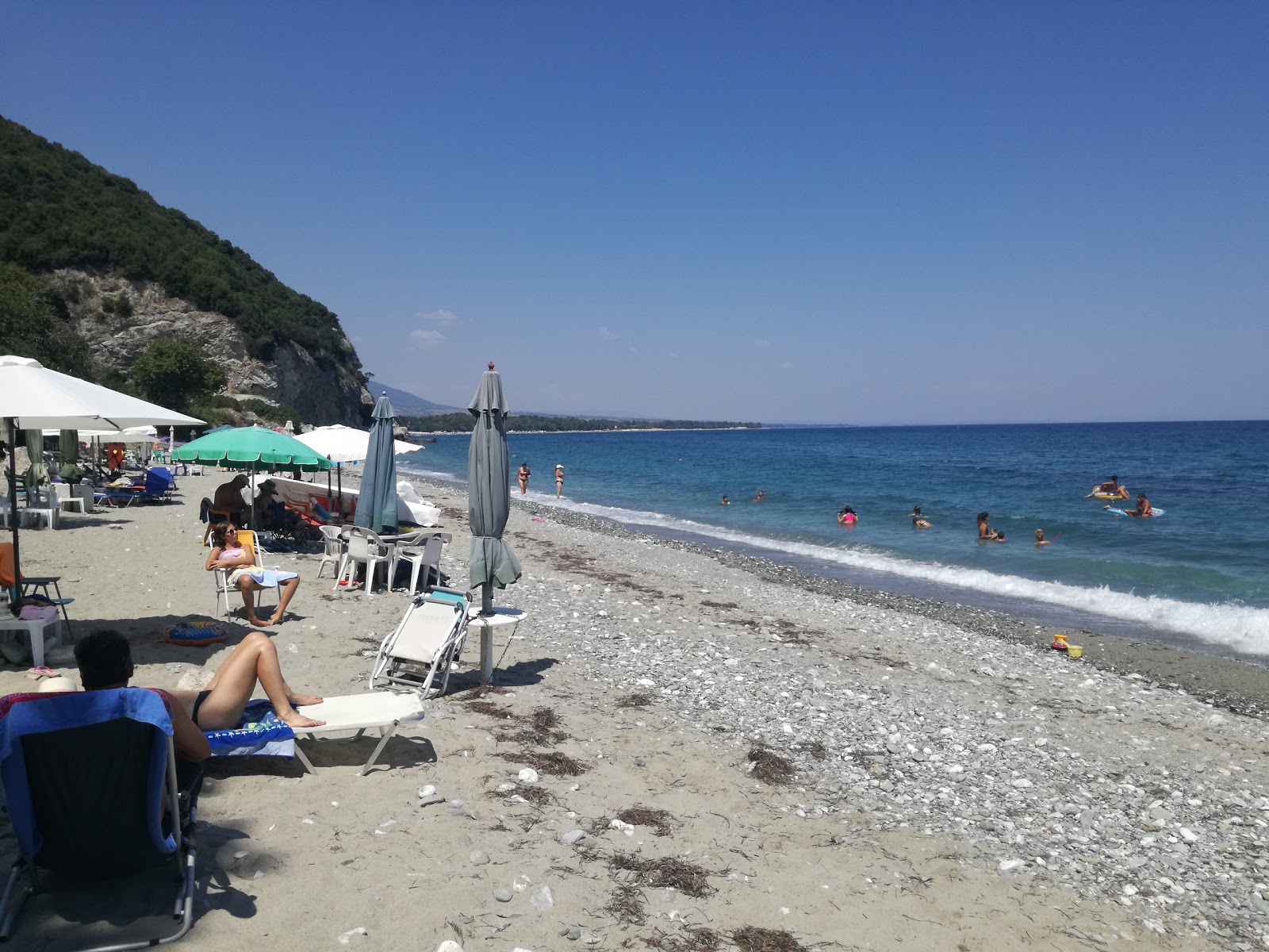 Photo de Panteleimon beach II situé dans une zone naturelle