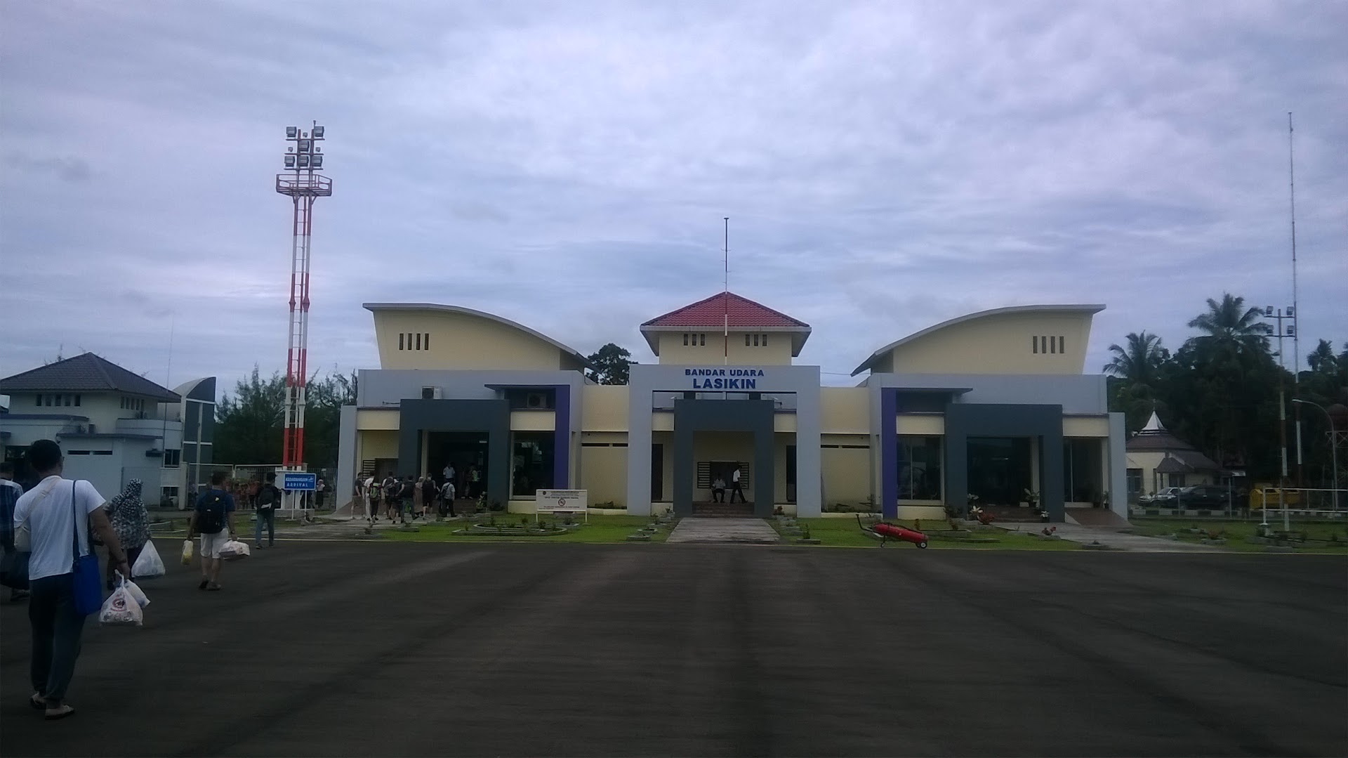 Gambar Bandara Lasikin Kabupaten Simeulue
