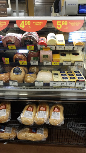 Grocery Store «Kroger», reviews and photos, 108 W Highland Rd, Howell, MI 48843, USA