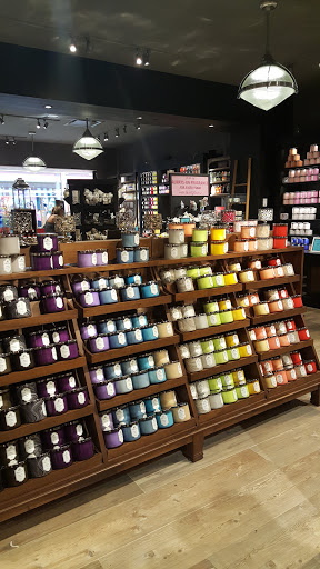 Shopping Mall «Greenbrier Mall», reviews and photos, 1401 Greenbrier Pkwy, Chesapeake, VA 23320, USA