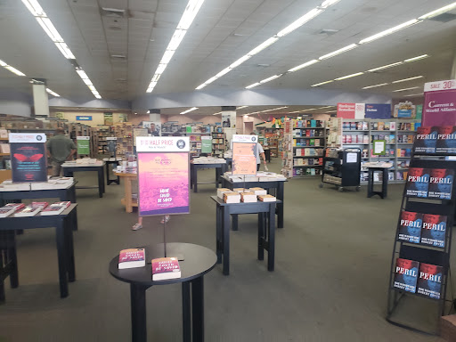 Book Store «Bookstar (Barnes & Noble)», reviews and photos, 8650 Genesee Ave, San Diego, CA 92122, USA