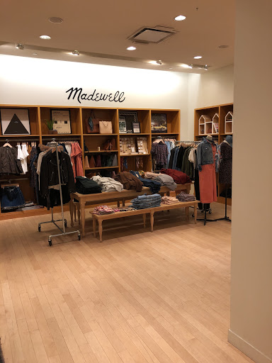 Clothing Store «J.Crew», reviews and photos, 29 Broadway, New Haven, CT 06511, USA