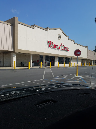 Grocery Store «Winn-Dixie», reviews and photos, 5428 Dogwood Dr, Milton, FL 32570, USA