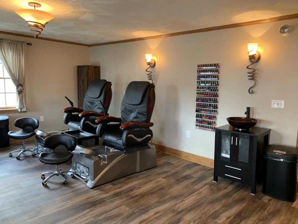 Raven Salon 18517
