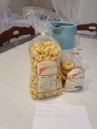 Plats et boissons Logement indépendant avec services Trullo Nathalie 70011 Alberobello