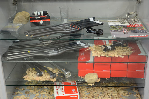 Bicycle Store «Rock N-Road Cyclery», reviews and photos, 5701 E Santa Ana Canyon Rd F, Anaheim, CA 92807, USA