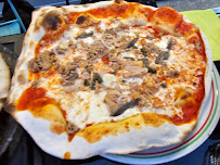 Plats et boissons du Pizzeria LA PIAZZETTA à Colombes - n°3