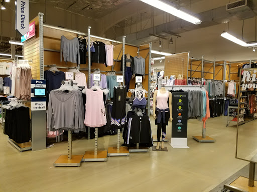 Clothing Store «Old Navy», reviews and photos, 3115 SW Cedar Hills Blvd, Beaverton, OR 97005, USA