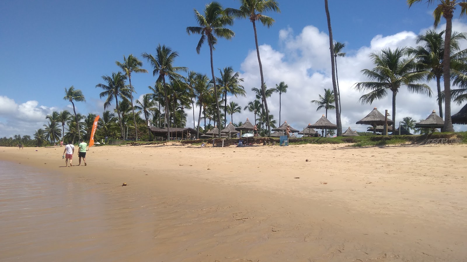 Photo de Praia do Tivoli avec un niveau de propreté de très propre
