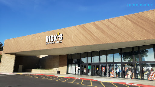 DICK'S Sporting Goods