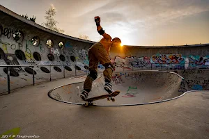 Hirschgarten Skatepark image
