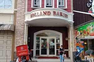 Holland Bakery - Green Lake City image