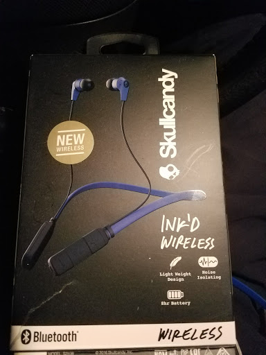 RadioShack, 561 Elm St, Stamford, CT 06902, USA, 