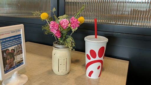 Fast Food Restaurant «Chick-fil-A at Tanasbourne», reviews and photos, 2855 NW Town Center Dr, Hillsboro, OR 97006, USA