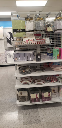 Clothing Store «Ross Dress for Less», reviews and photos, 2753 E Eastland Center Dr, West Covina, CA 91791, USA