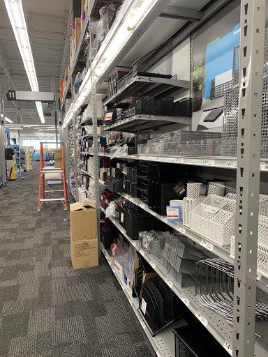 Office Supply Store «Staples», reviews and photos, 1080 Old Country Rd, Westbury, NY 11590, USA